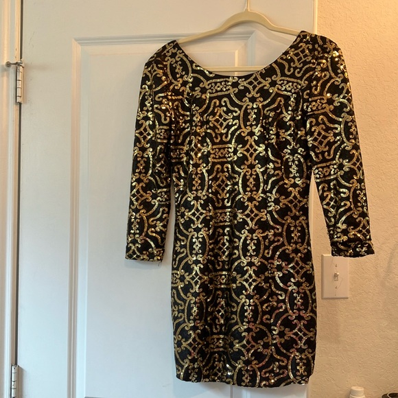 Gorgeous black and gold sequin dress - Picture 1 of 4
